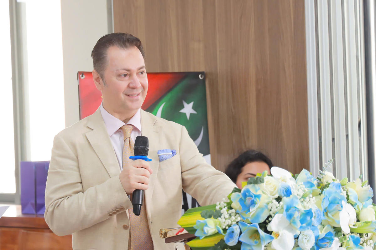 Phát biểu chia sẻ tại chương trình, Ngài Kohdayar Marri, Đại sứ quán Pakistan tại Việt Nam cho rằng:&nbsp; Mỗi quốc gia đều sở hữu những giá trị văn hóa, lịch sử và ẩm thực riêng biệt, và việc chia sẻ những giá trị đó không chỉ là hoạt động giới thiệu mà còn là hành trình kết nối, thấu hiểu giữa các nền văn hóa.