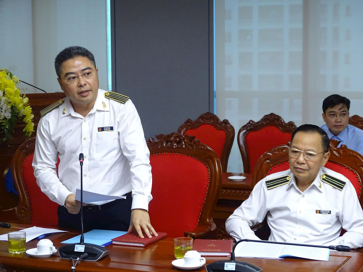 Kiểm toán trưởng KTNN chuyên ngành IV Vũ Thanh Hải báo cáo tại cuộc họp