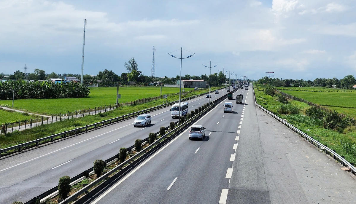 Đồng Tháp kiến nghị đầu tư gần 46.000 tỷ đồng phát triển hạ tầng giao thông