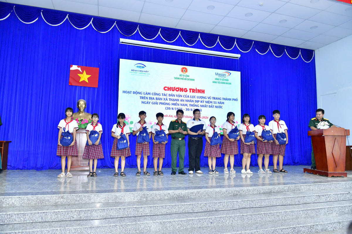 TP Hồ Chí Minh: Nhiều hoạt động chăm lo gia đình chính sách, người có công tại xã đảo Thạnh An