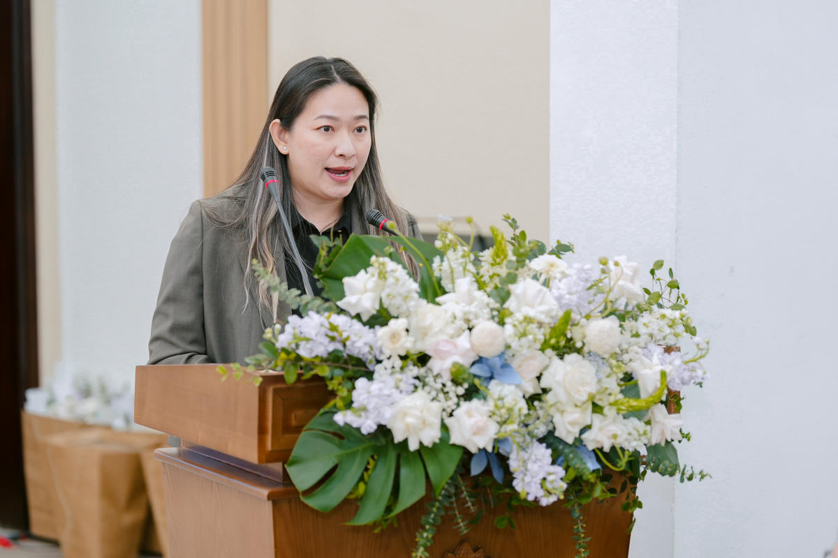 Bà Dư Thị Mai Linh, Giám đốc Chiến lược Công ty Ann Group, trình bày.