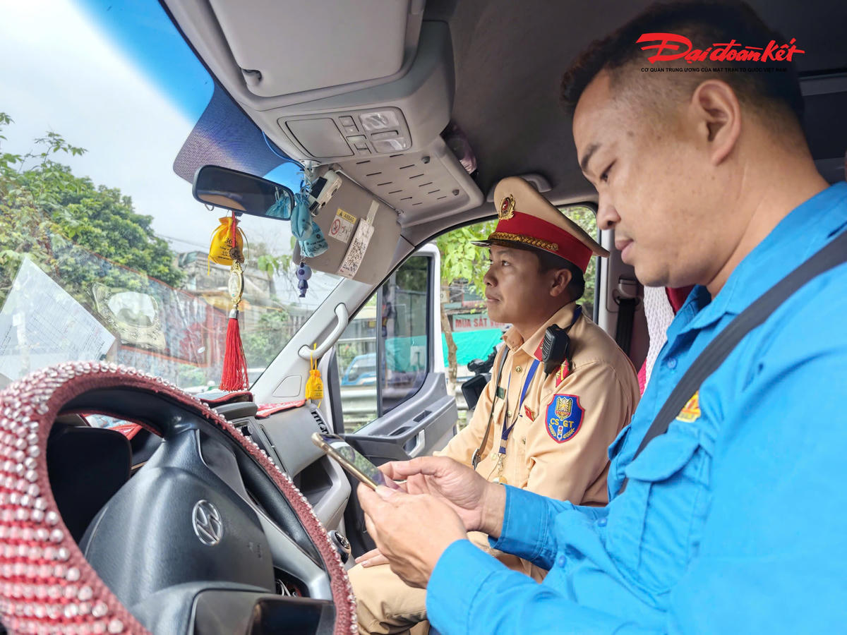 CSGT Hà Nội tăng cường kiểm tra, xử lý xe khách trước cao điểm nghỉ lễ