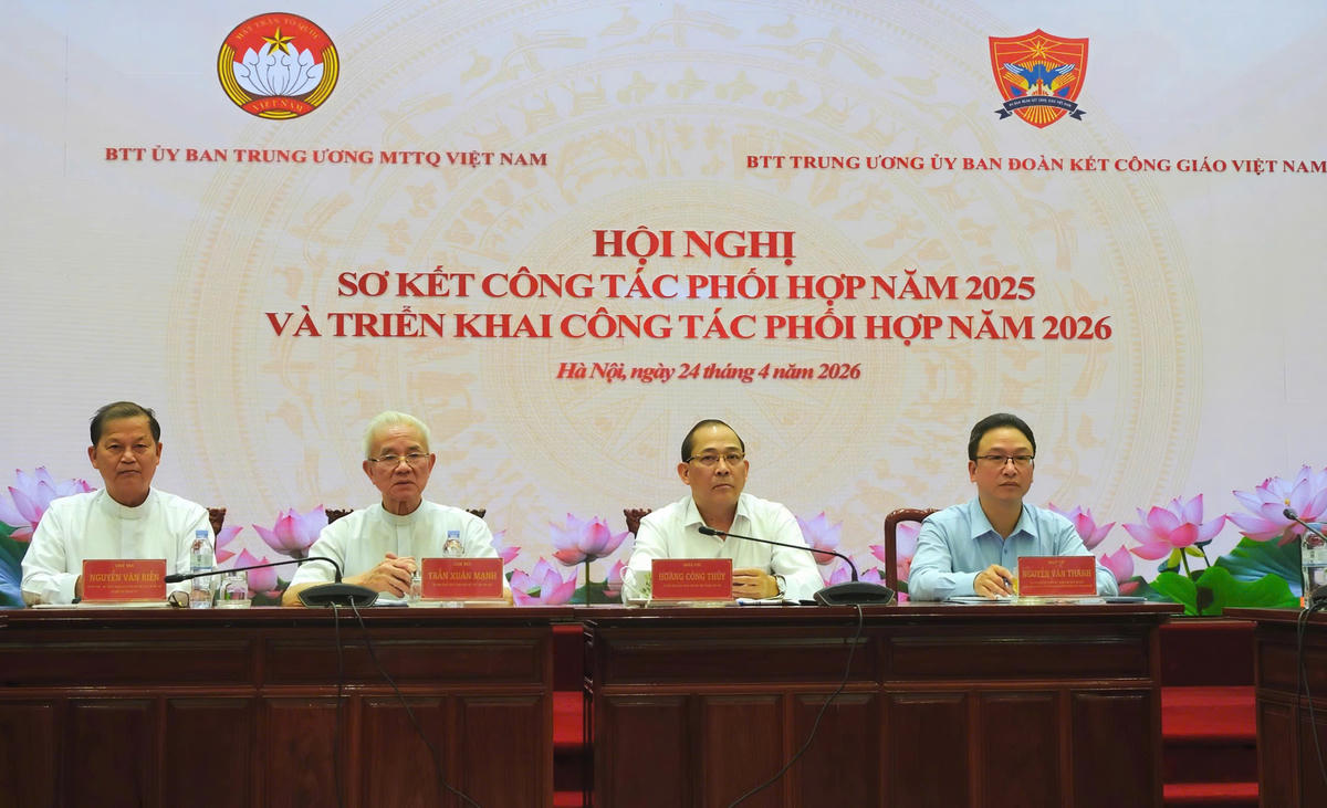 Các vị chủ trì Hội nghị.&nbsp;