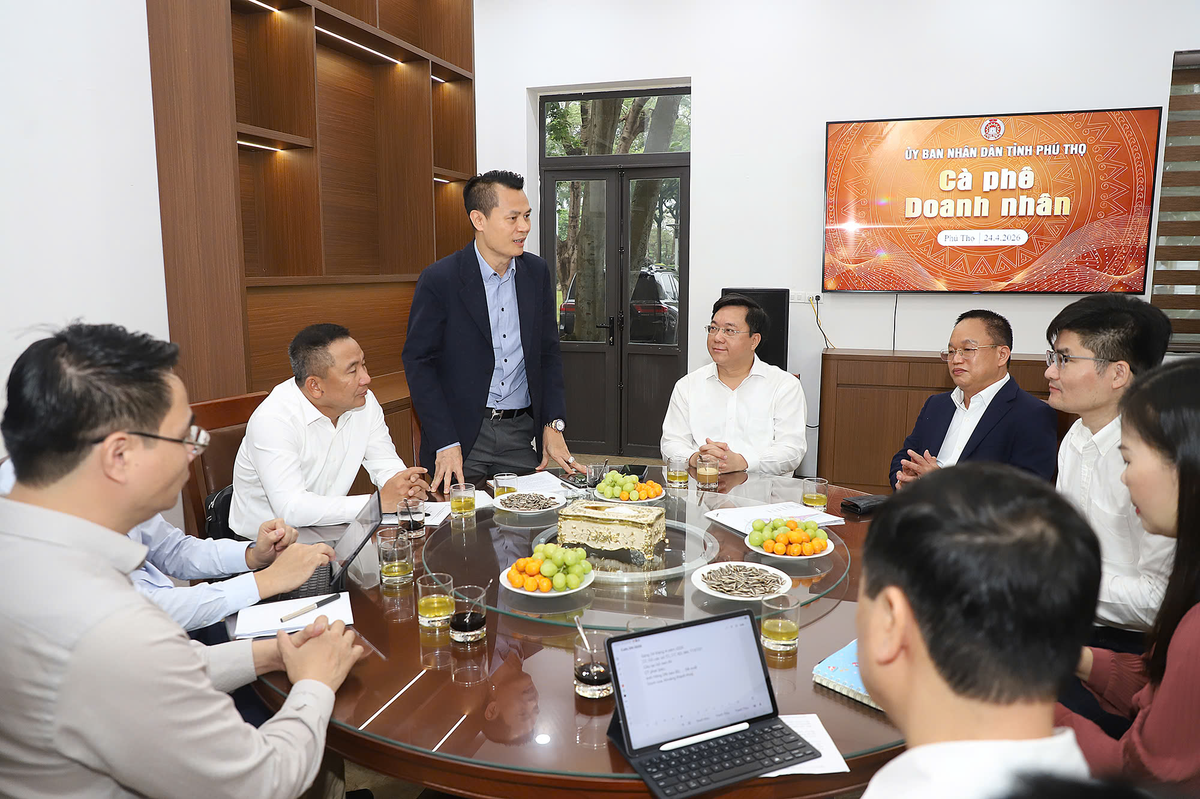 Ông Nguyễn Phúc Long - Chủ tịch Tập đoàn Đầu tư Thăng Long nêu những đề xuất về dự án của doanh nghiệp. Ảnh: ĐV.