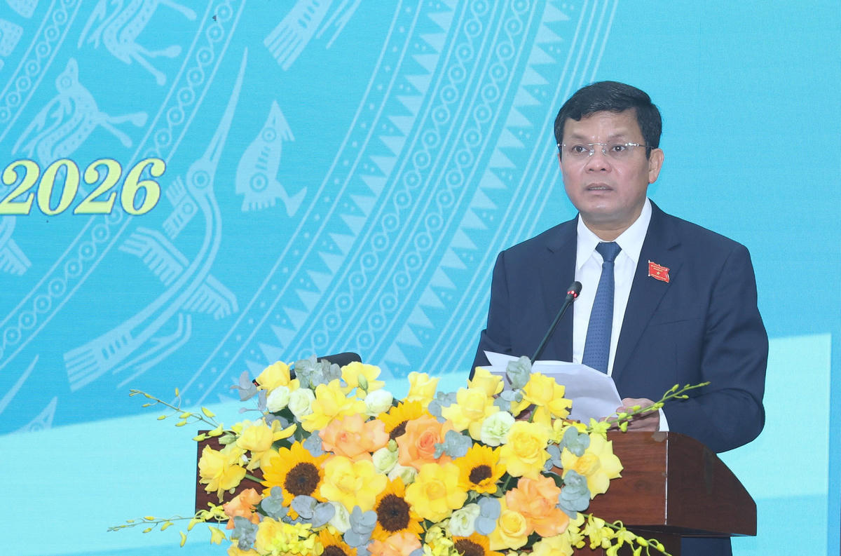 Ông Nguyễn Đức Tuy, Phó Bí thư Tỉnh ủy, Chủ tịch HĐND tỉnh Quảng Ngãi phát biểu tại kỳ họp. Ảnh: CV.