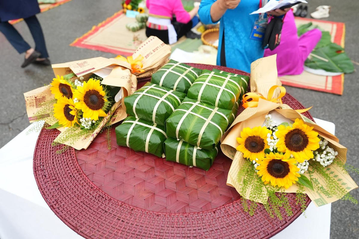 Hấp dẫn hương nếp bánh chưng dâng Vua Hùng