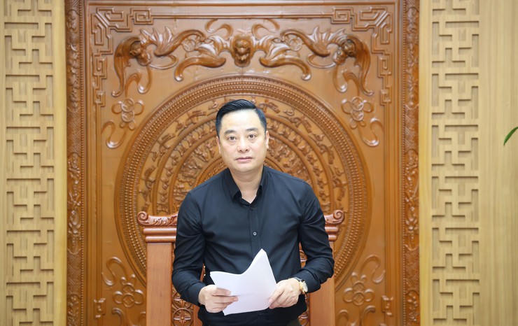 Bí thư Đảng ủy, Chủ tịch HĐND xã Bùi Văn Sáng phát biểu chỉ đạo tại hội nghị