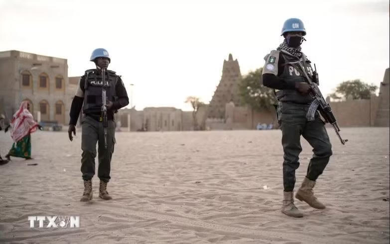 Cảnh sát Nigeria thuộc Phái bộ Liên hợp quốc về an ninh tại Mali (MINUSMA) tuần tra tại Timbuktu. (Ảnh: Sputnik/TTXVN).