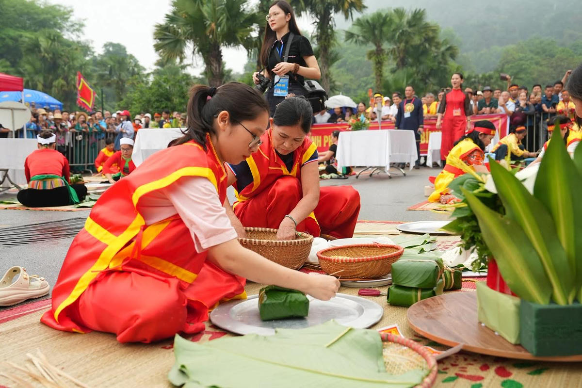 Hấp dẫn hương nếp bánh chưng dâng Vua Hùng