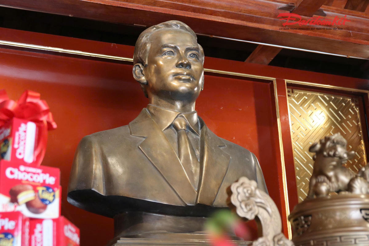 Theo ông Ngô Đức An, Phó Trưởng ban phụ trách Khu di tích Tổng Bí thư Hà Huy Tập, đơn vị đã bố trí thuyết minh viên trực 100% quân số vào dịp lễ, đồng thời chú trọng chỉnh trang cảnh quan, trồng thêm cây xanh, tạo không gian trang nghiêm, thanh tịnh cho người dân và du khách.