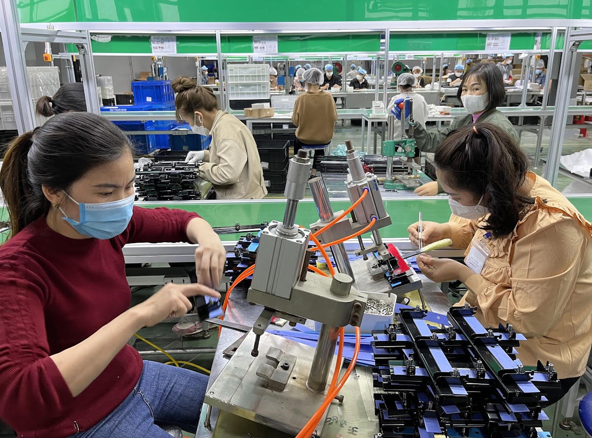 Hướng đến mục tiêu tăng trưởng 2 con số, Việt Nam cần đẩy mạnh mô hình tăng trưởng dựa trên khoa học công nghệ và đổi mới sáng tạo. Ảnh: Quang Vinh.