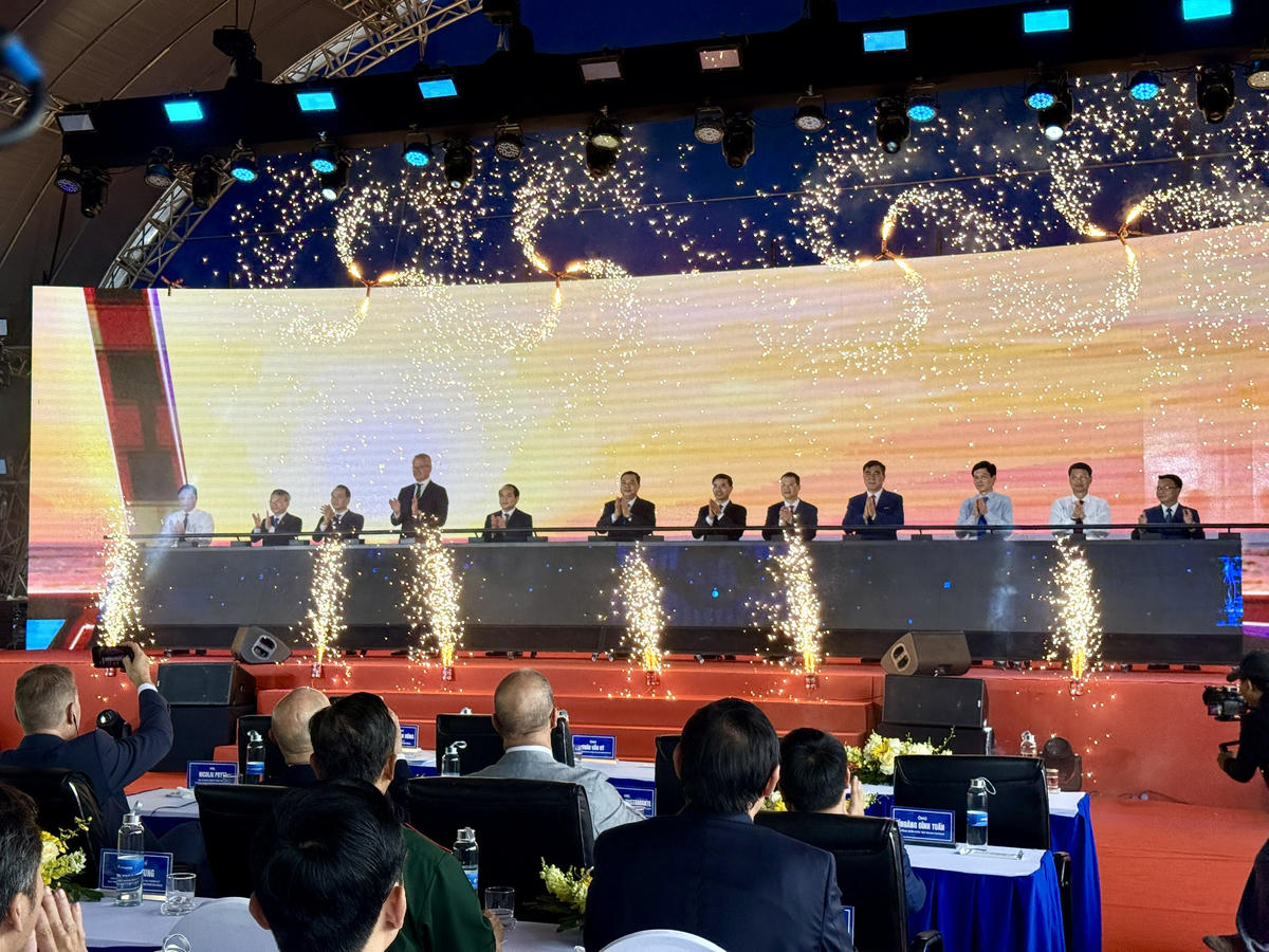 Khởi công dự án đầu tư tổng thể bến cảng container Liên Chiểu quy mô gần 2 tỷ USD