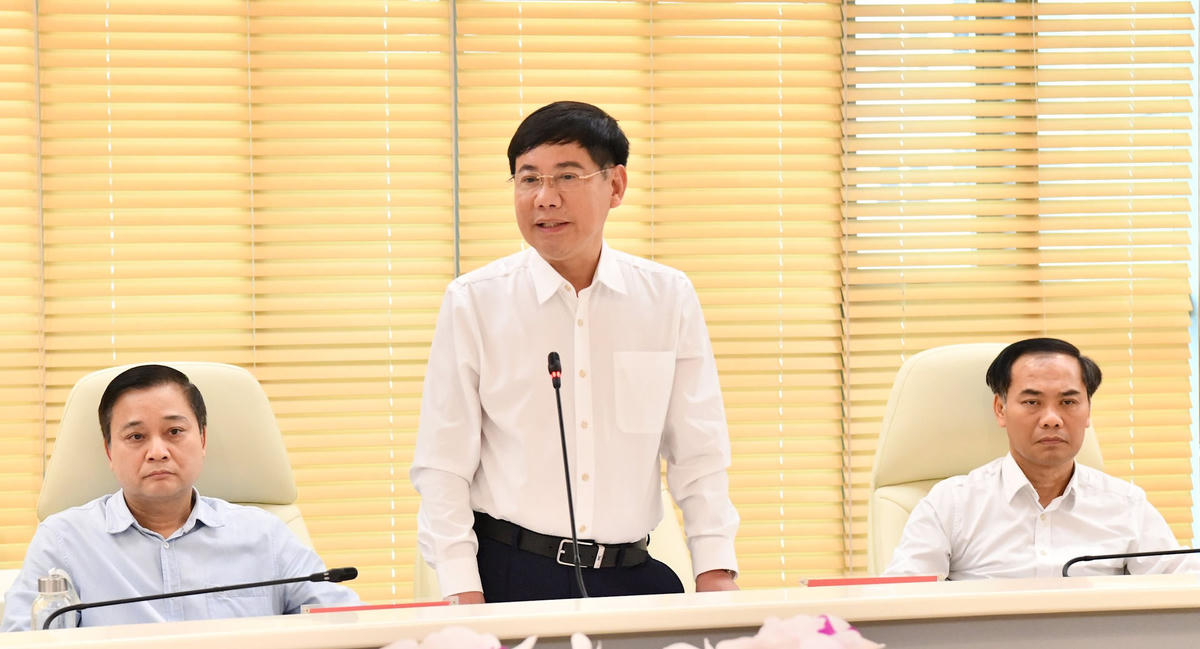 Lãnh đạo KTNN chuyên ngành V phát biểu tại cuộc họp