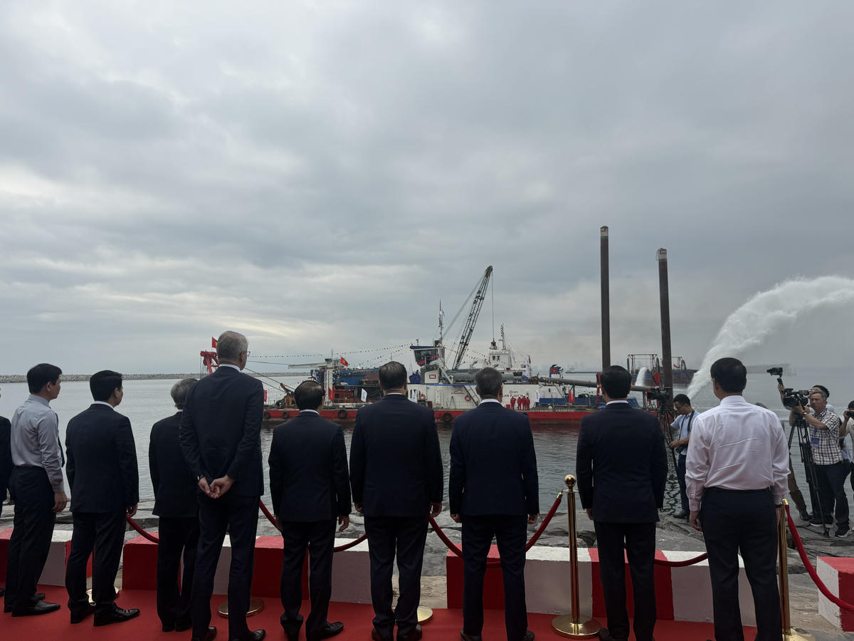 Khởi công dự án đầu tư tổng thể bến cảng container Liên Chiểu quy mô gần 2 tỷ USD