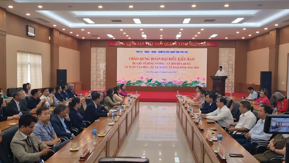 Đoàn kiều bào được Sở Ngoại vụ tỉnh Phú Thọ đón tiếp chu đáo.