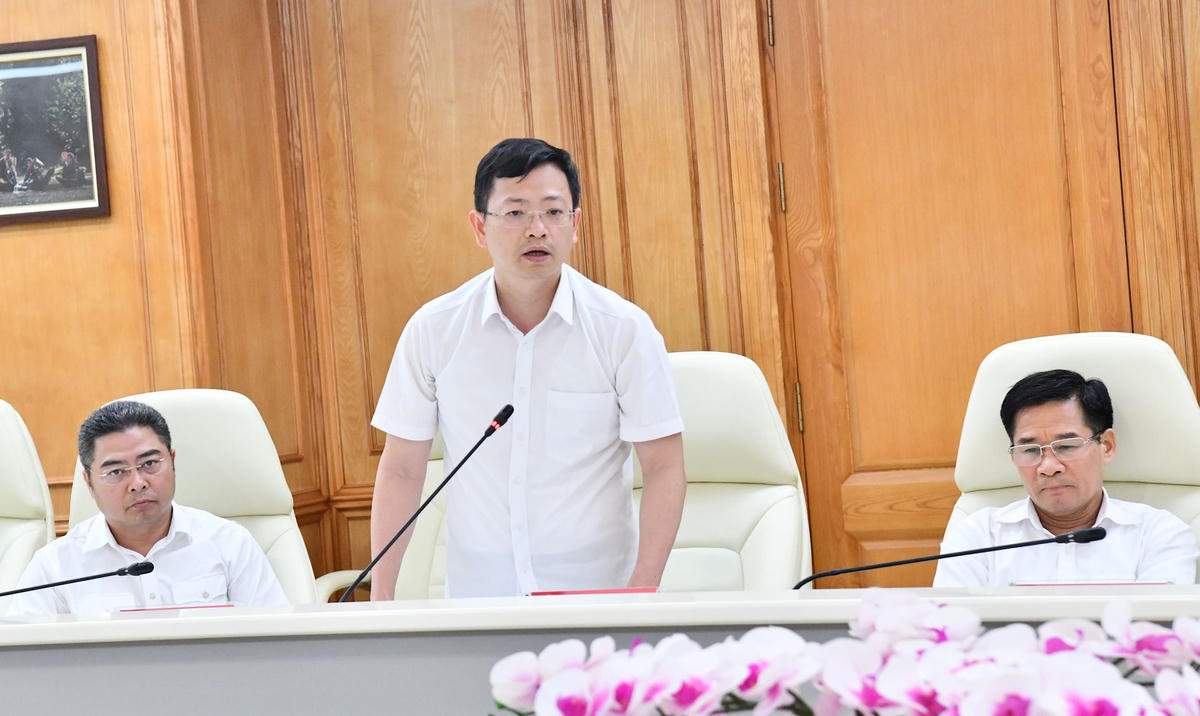 Lãnh đạo KTNN chuyên ngành III phát biểu tại cuộc họp