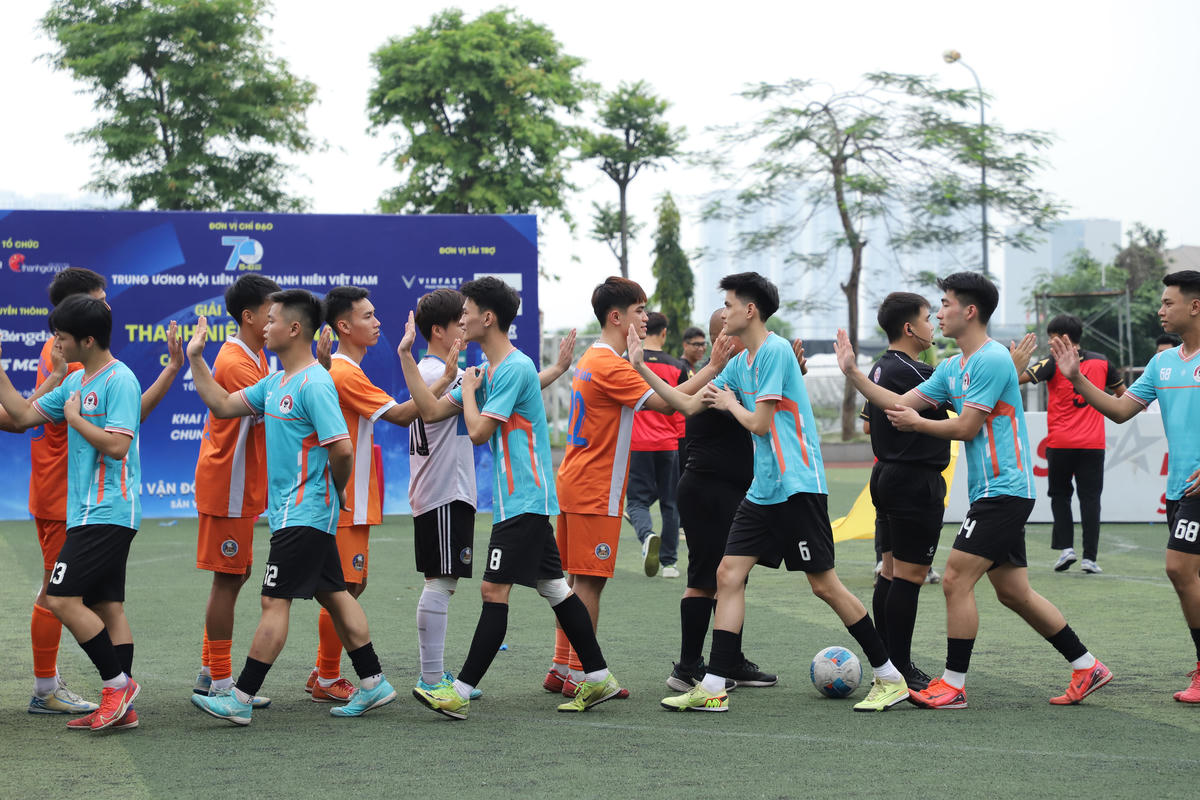 Giải đấu diễn ra với tinh thần thể thao cao thượng.