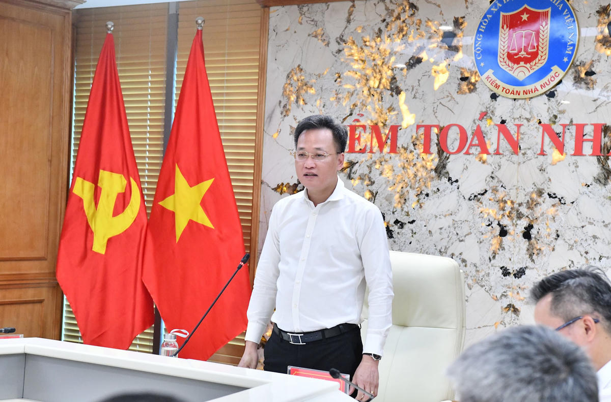 Tổng Kiểm toán nhà nước Nguyễn Hữu Nghĩa phát biểu chỉ đạo cuộc họp.