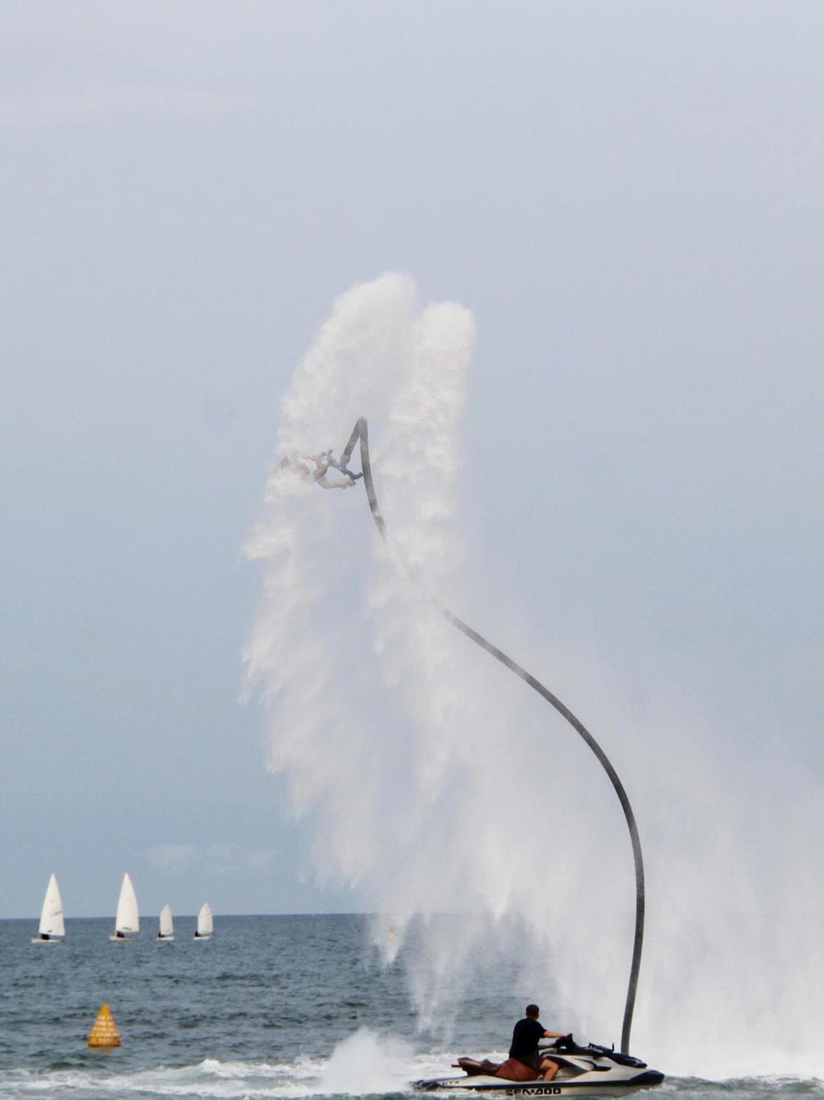 Đông đảo du khách đổ về mùa du lịch biển Đà Nẵng 2026