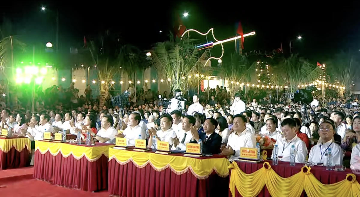 Các đại biểu tham dự. Ảnh: Cẩm Kỳ