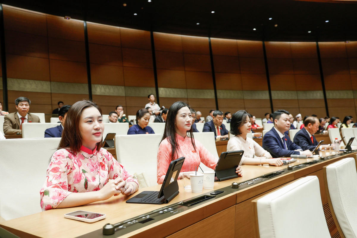 Các đại biểu Quốc hội khoá XVI tham dự Kỳ họp thứ Nhất (Ảnh: Quang Vinh)