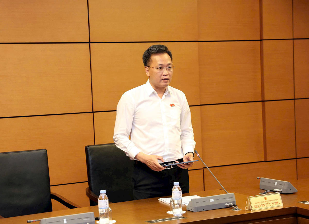 Tổng Kiểm toán nhà nước Nguyễn Hữu Nghĩa phát biểu thảo luận. Ảnh: T. Thành