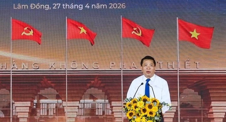 Ông Trần Hồng Minh, Ủy viên Ban Chấp hành Trung Ương Đảng, Bộ trưởng Bộ Xây dựng phát biểu tại Lễ khởi công.