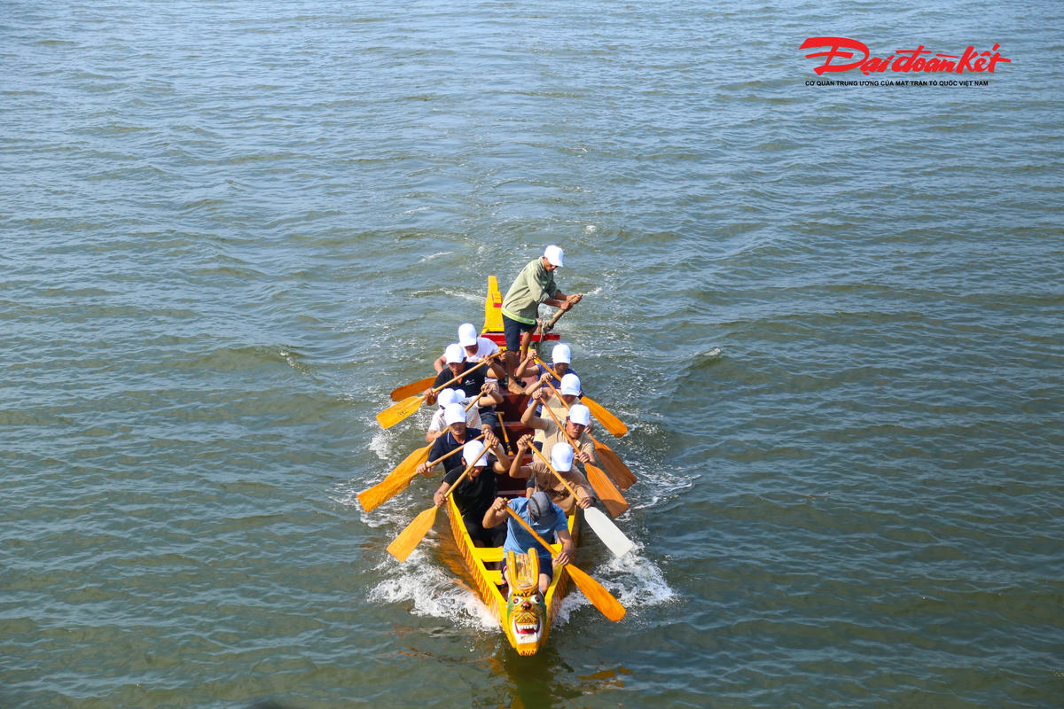 Đông đảo du khách đến Quảng Trị dịp nghỉ lễ Giỗ Tổ Hùng Vương