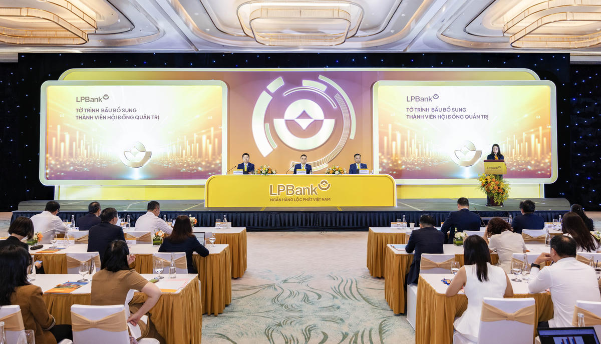 Toàn cảnh Đại hội đồng cổ đông thường niên LPBank năm 2026