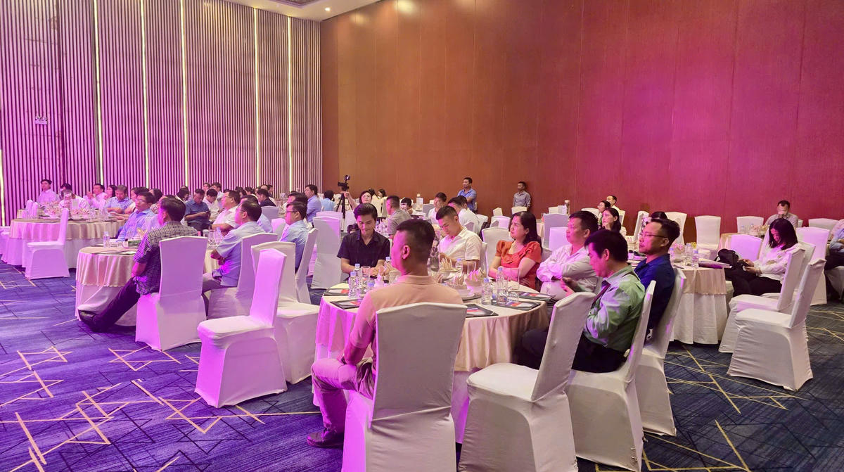 Các đại biểu dự buổi gặp mặt. Ảnh: Thanh Nga.