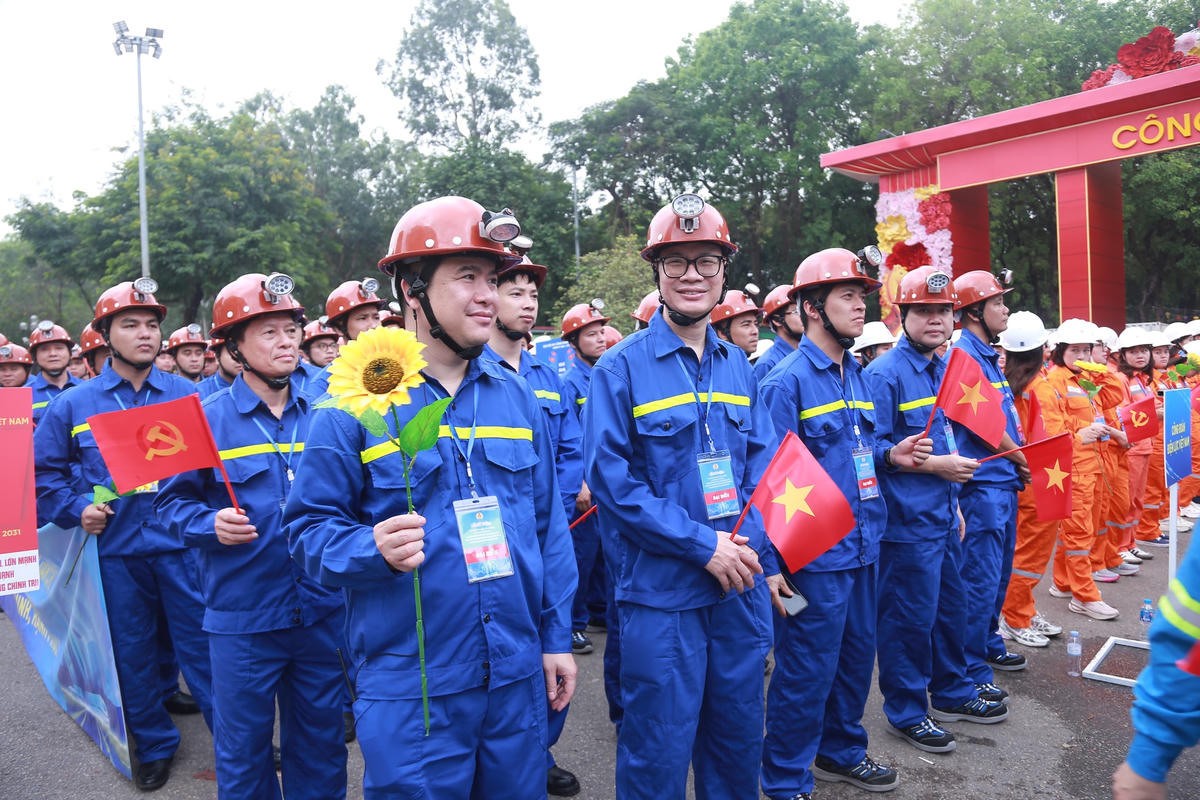 Hơn 100 Chủ tịch Công đoàn được vinh danh 