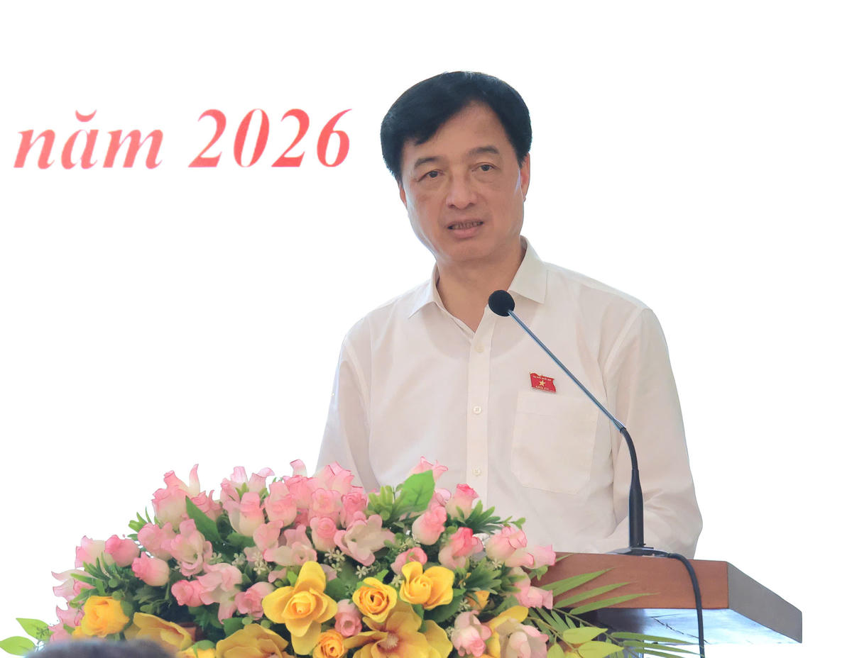 Ông Nguyễn Duy Ngọc phát biểu tại buổi trao quà. Ảnh: Trung Phạm