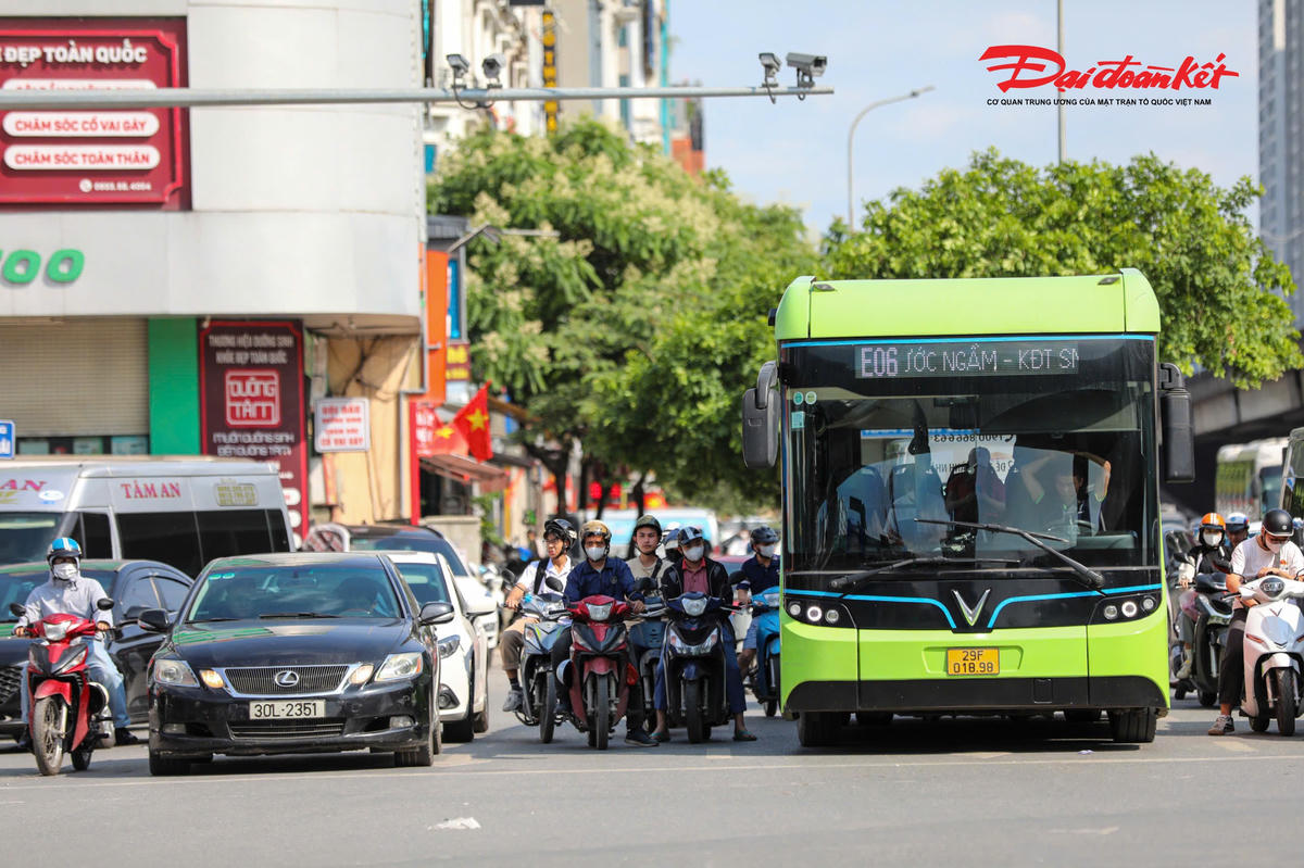 Hà Nội: Tăng cường bảo đảm giao thông dịp nghỉ lễ 30/4 và 1/5, không để ùn tắc kéo dài