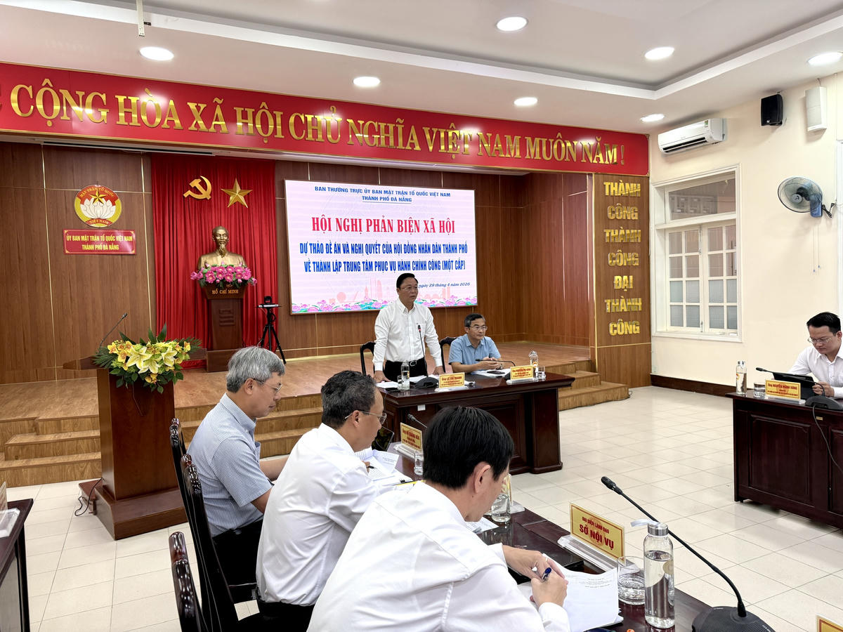 Ông Lê Trí Thanh, Chủ tịch Ủy ban Mặt trận Tổ quốc Việt Nam TP Đà Nẵng chủ trì hội nghị. Ảnh: Nguyễn Tú.