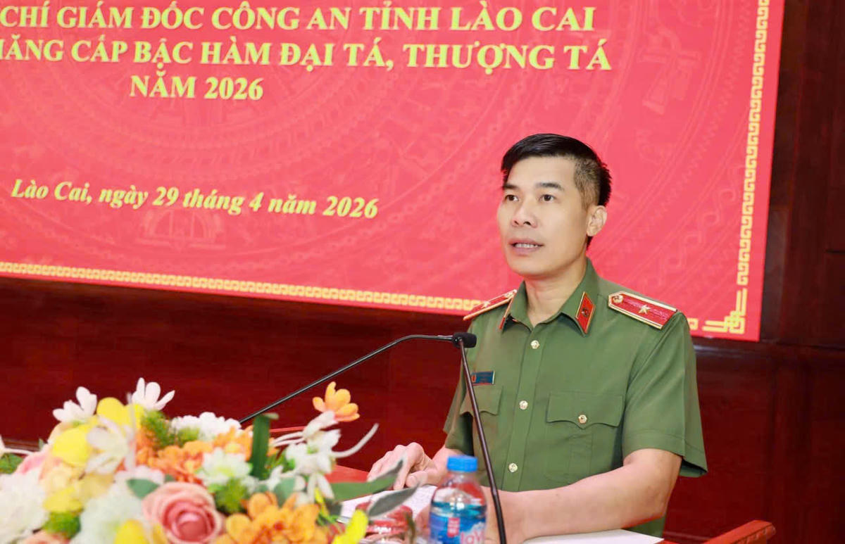 Thiếu tướng Cao Minh Huyền,&nbsp;Giám đốc Công an tỉnh Lào Cai  phát biểu tại buổi lễ. Ảnh: CACC.