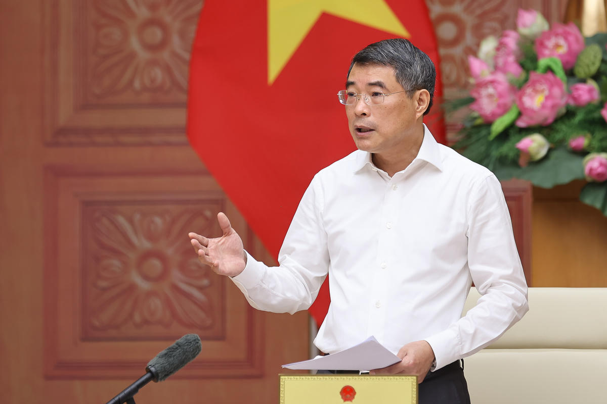 Thủ tướng: Triển khai hiệu quả quy định nâng ngưỡng miễn thuế hộ kinh doanh lên 1 tỷ đồng/năm