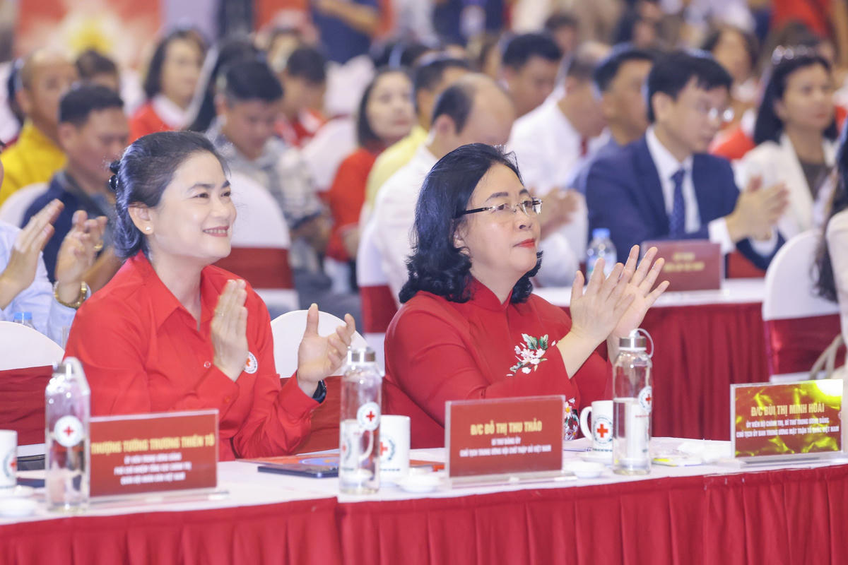 Gần 350 tỷ đồng được tiếp nhận tại Lễ phát động Tháng nhân đạo năm 2026