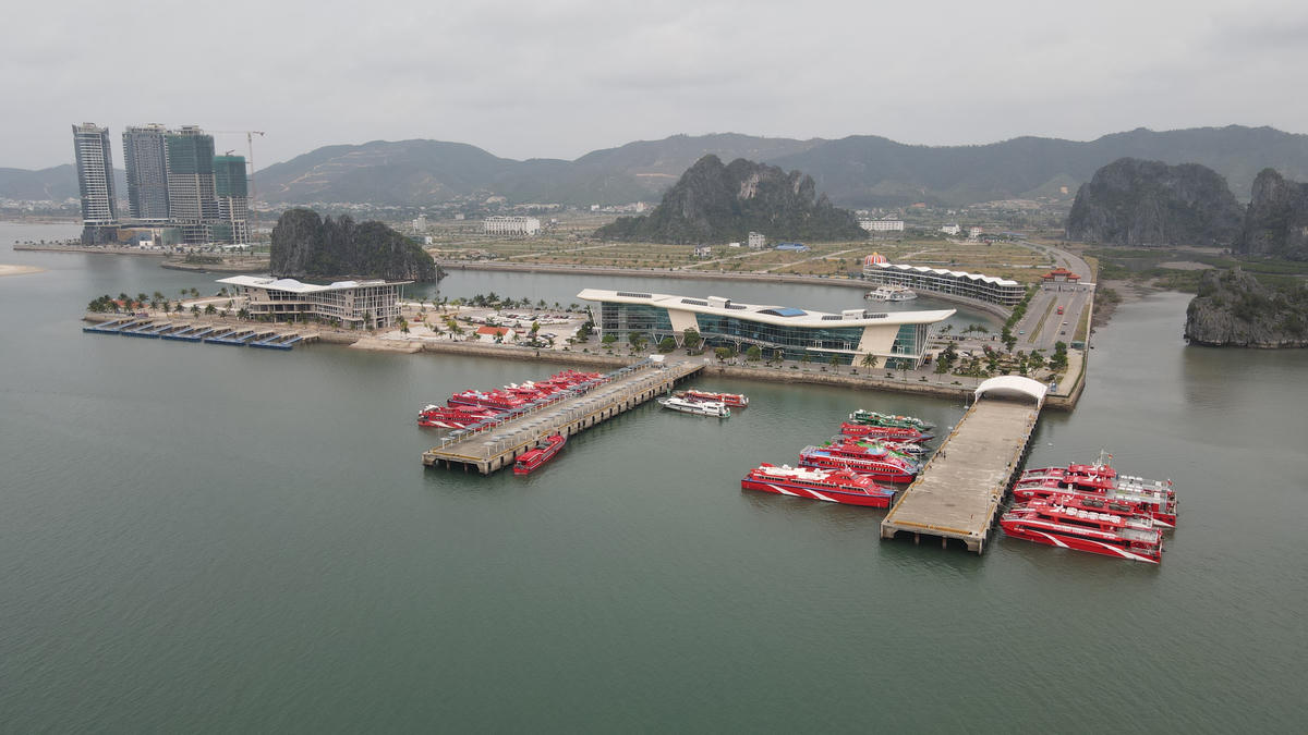 Cảng cao cấp Ao Tiên (đặc khu Vân Đồn) được đầu tư đồng bộ, hiện đại.