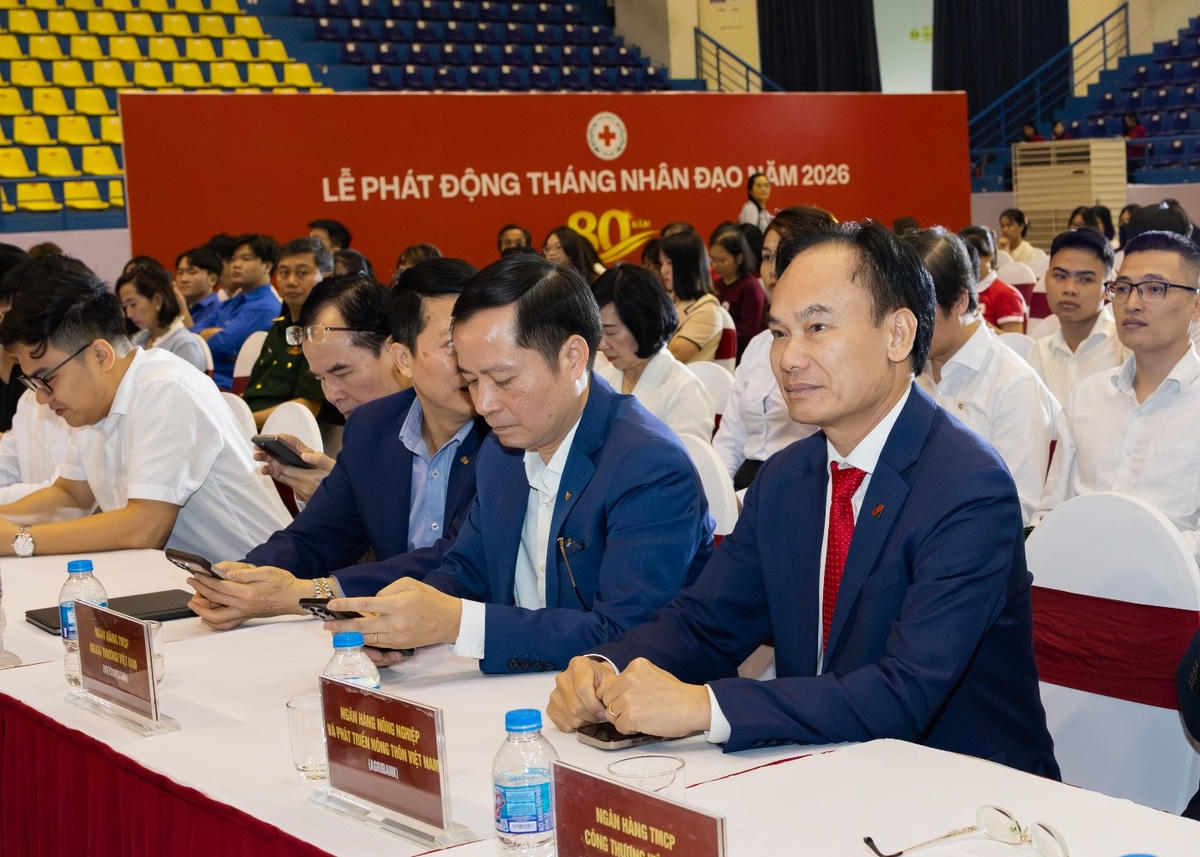 Ông Trần Văn Dũng – Thành viên HĐTV Agribank tham dự Lễ phát động Tháng Nhân đạo năm 2026
