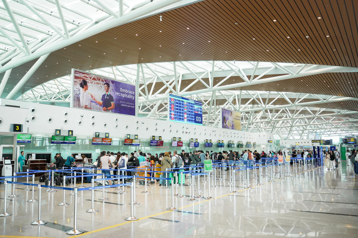 Nhà ga quốc tế tại sân bay Đà Nẵng triển khai các phương án phục vụ khách dịp lễ. Ảnh: Nguyễn Tú.