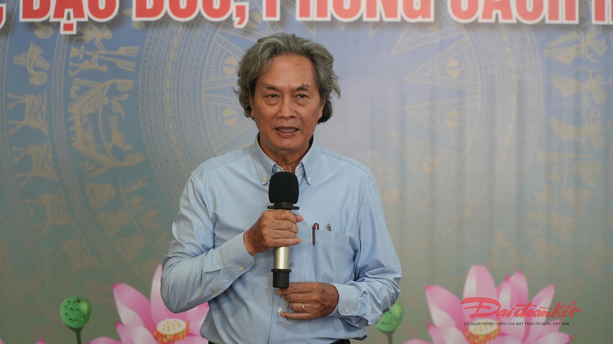 GS.TS.NGND Nguyễn Xuân Tiên, Chủ tịch Hội Mỹ thuật TP Hồ Chí Minh phát biểu. Ảnh: Nguyễn Phúc.