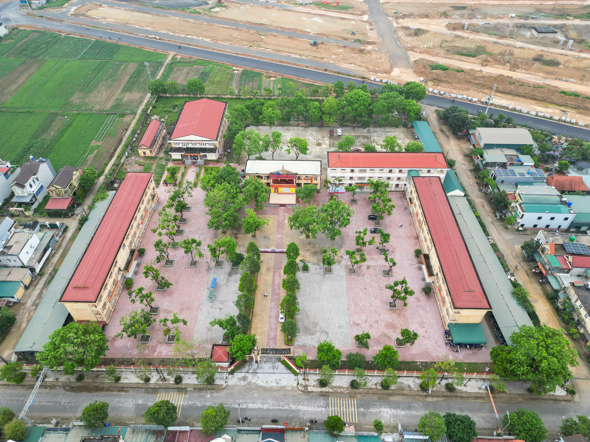 Trường THPT Hậu Lộc 4 thành lập năm 2006, hiện nay nằm trên địa bàn xã Vạn Lộc. Ảnh: Đình Minh