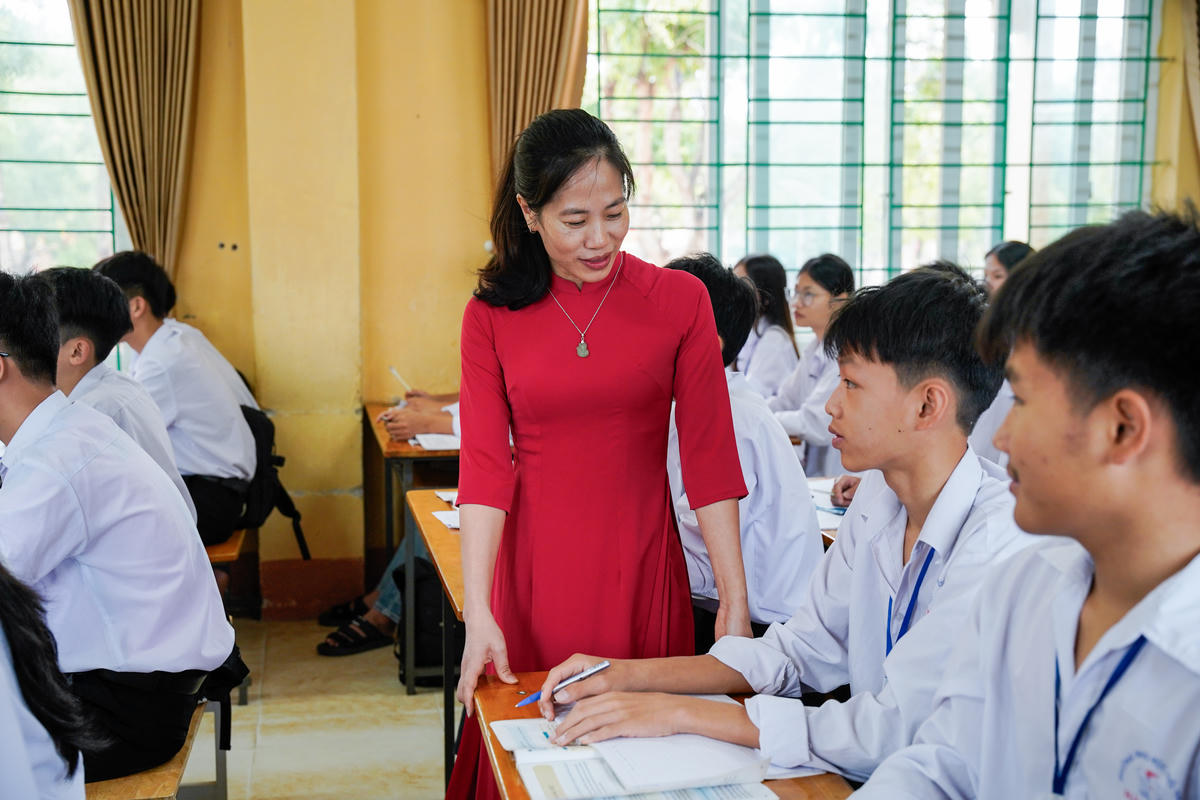 Trường THPT Hậu Lộc 4 có 11 giáo viên trình độ thạc sĩ, 20 giáo viên dạy giỏi cấp tỉnh. Ảnh: Đình Minh