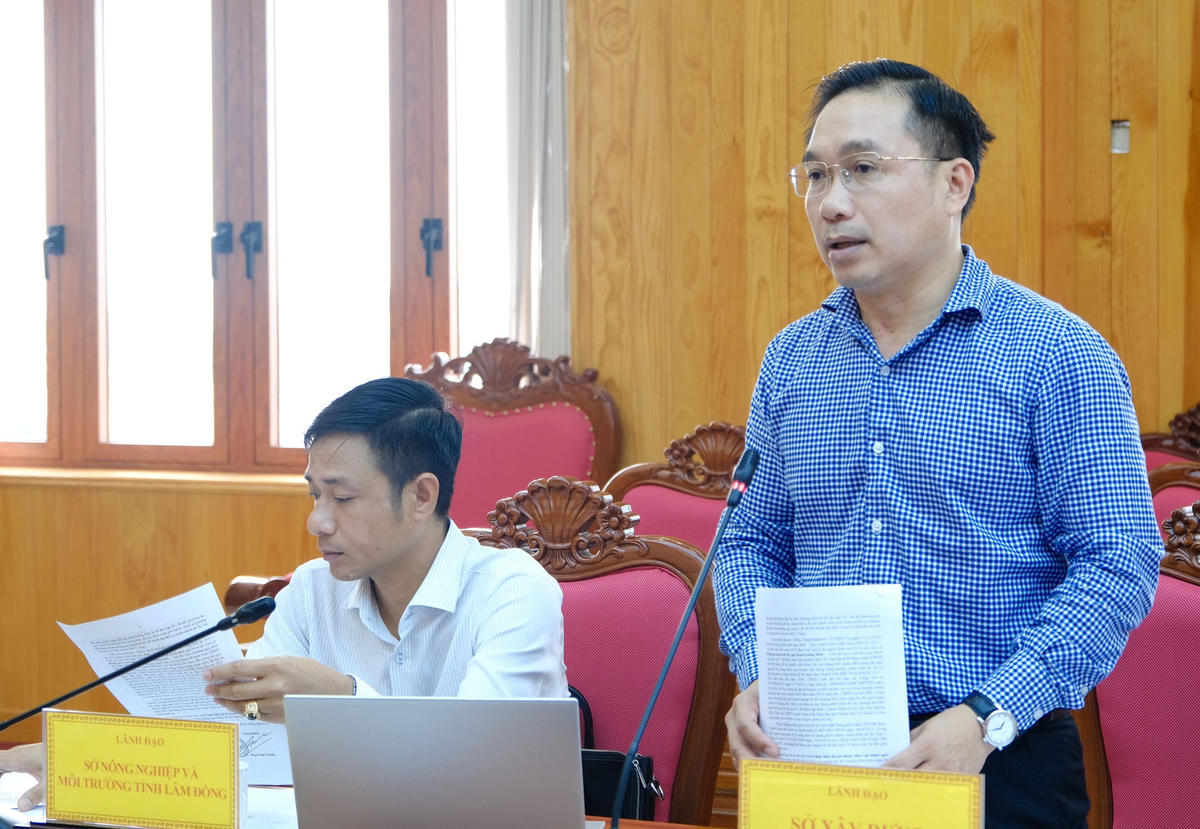 Đại diện Sở Xây dựng phát biểu tại buổi làm việc