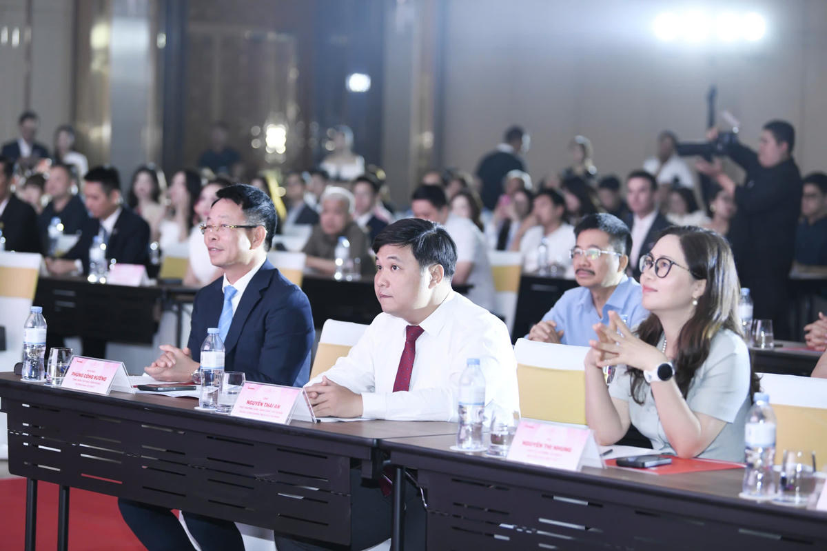 Đại biểu tham dự sự kiện  công bố cuộc thi Hoa hậu Việt Nam 2026.