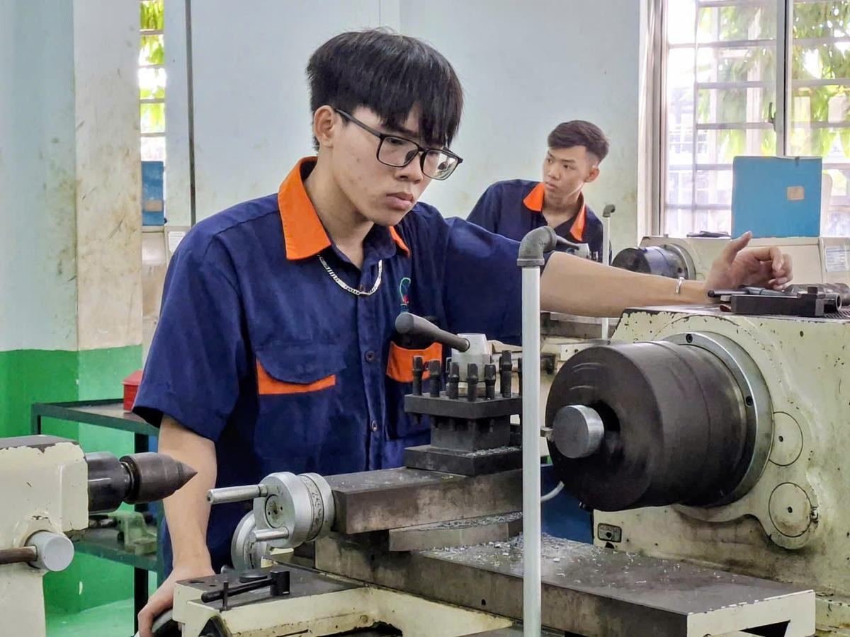 Liên kết “ba nhà” để giải bài toán nhân lực