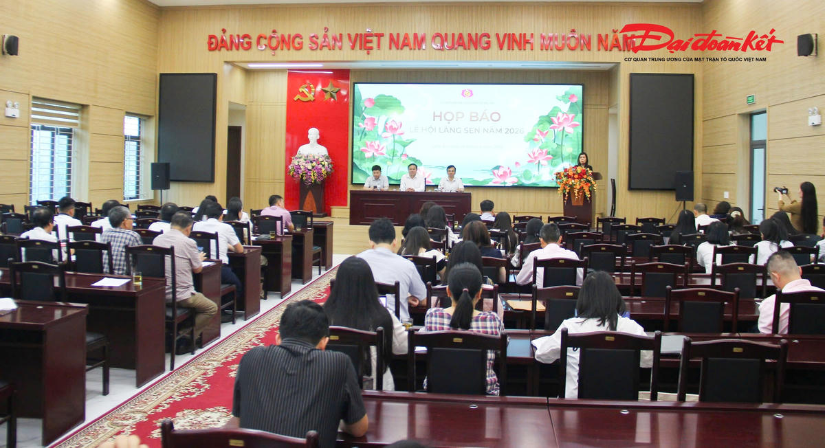 Quang cảnh buổi họp báo. Ảnh: ĐB