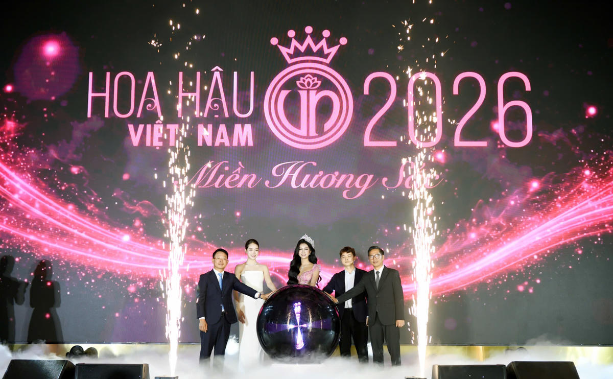 Các đại diện khởi động cuộc thi Hoa hậu Việt Nam 2026. 