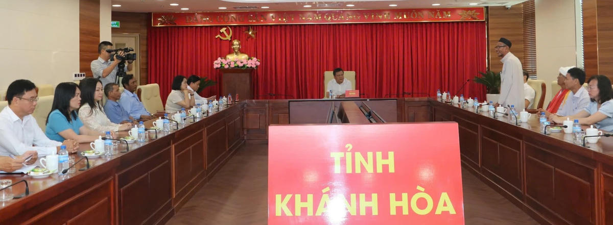 Quang cảnh buổi gặp mặt Đoàn đại biểu dự Đại hội đại biểu toàn quốc MTTQ Việt Nam lần thứ XI.