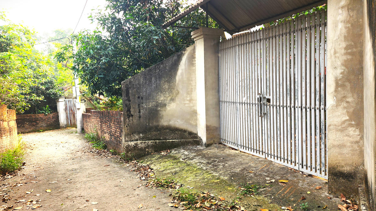 Hàng chục hộ dân ngỡ ngàng khi nhận được quyết định thu hồi giấy chứng nhận quyền sử dụng đất